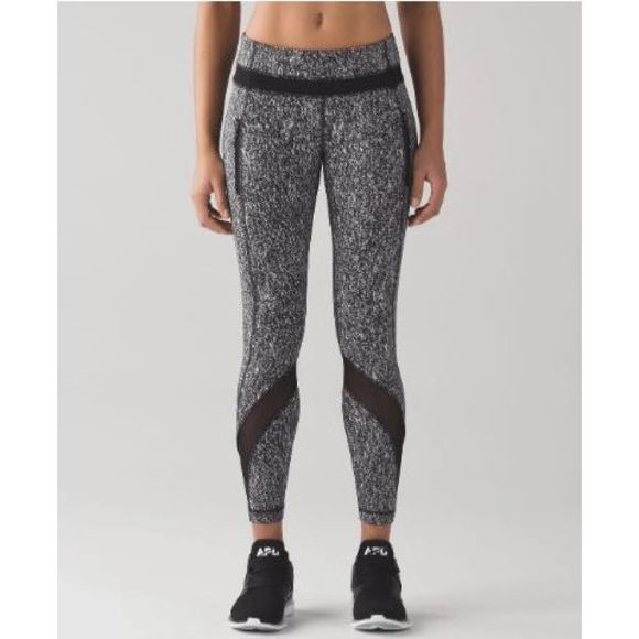 Lululemon Inspire Tight II Size 4 EUC - Picture 2 of 10